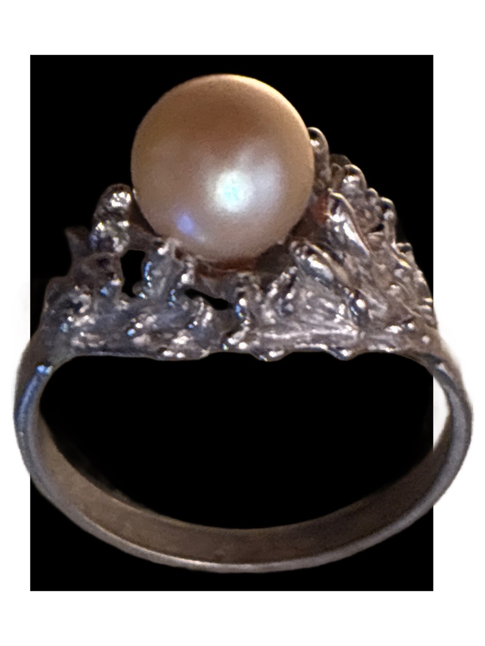 Elegant Pearl Cocktail Ring in Cream and Silver